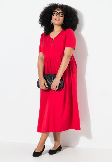 Вязаное платье