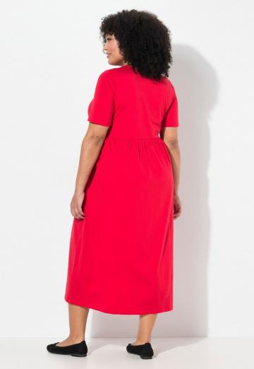 Вязаное платье