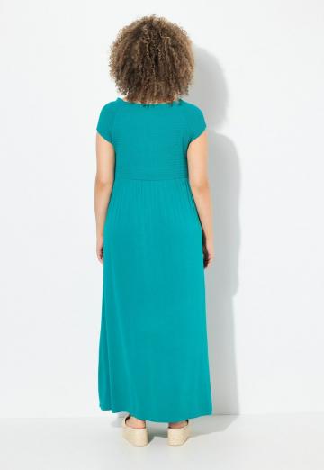 Вязаное платье