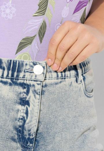 Короткие джинсы