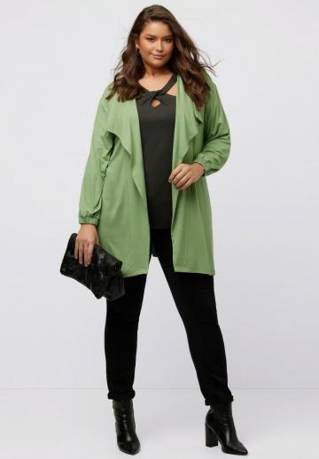 Длинный жилет