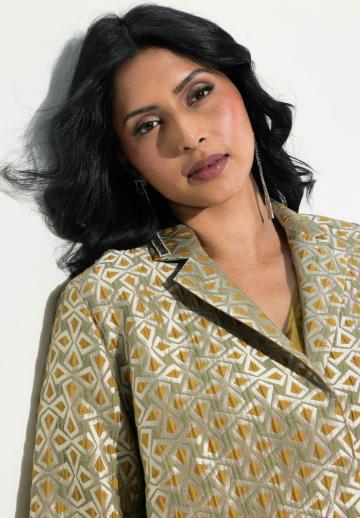 Короткое пальто