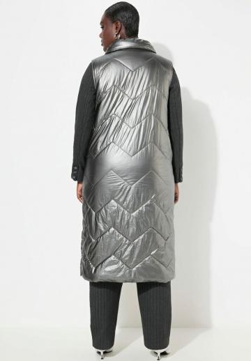 Длинный жилет