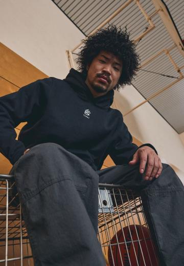 Спортивная кофта