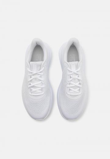 Беговые кроссовки