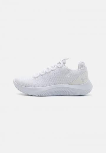 Тренировочные кроссовки