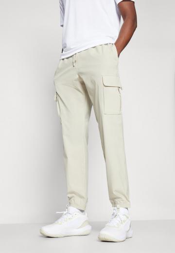 Спортивные штаны