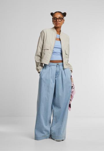 Куртка с накладнымит карманами