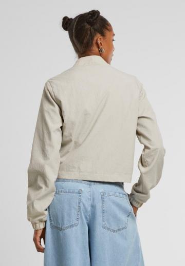 Куртка с накладнымит карманами