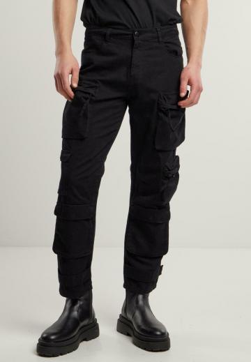 Брюки с накладными карманами