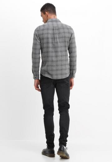 Узкие джинсы