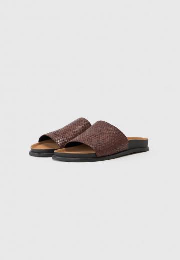 Босоножки на платформе