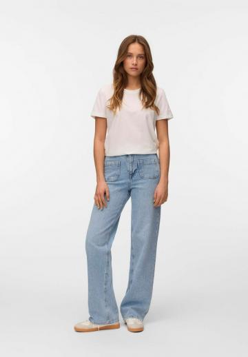 Прямые джинсы