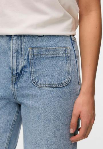 Прямые джинсы