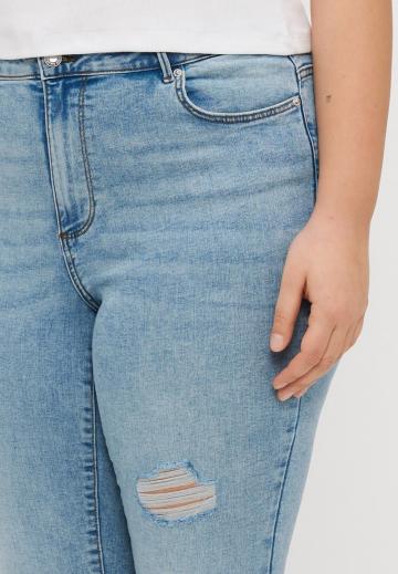 Узкие джинсы