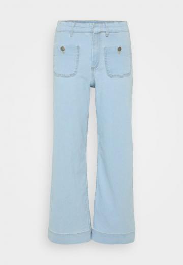 Свободные джинсы