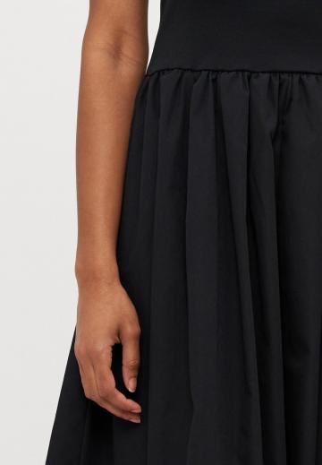 Платье без бретелек