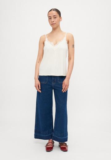 Топ на бретельках