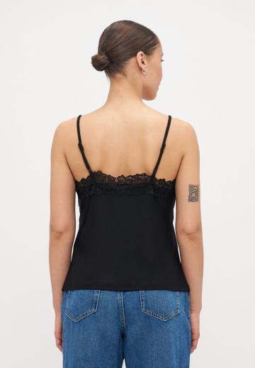 Топ на бретельках