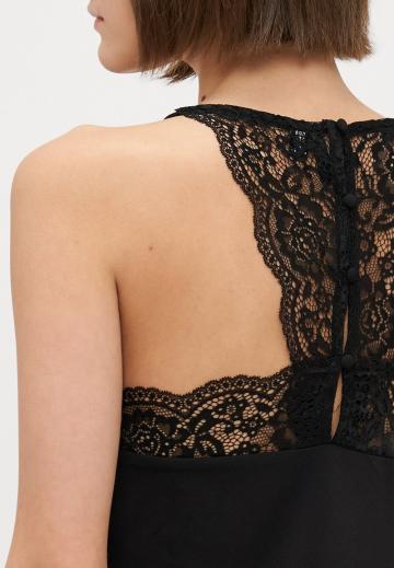 Топ на бретельках