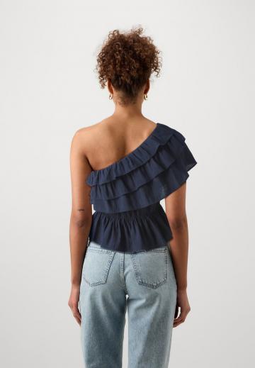 Топ на одно плечо