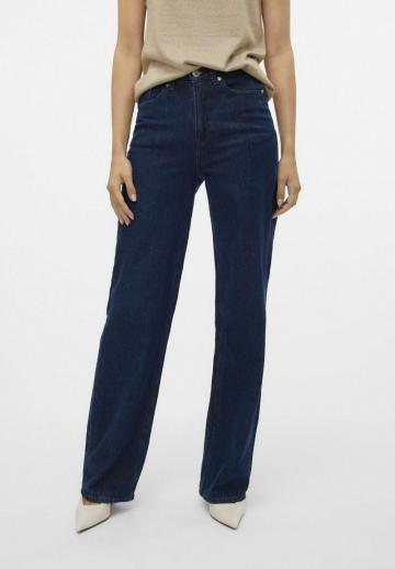 Клешеные джинсы