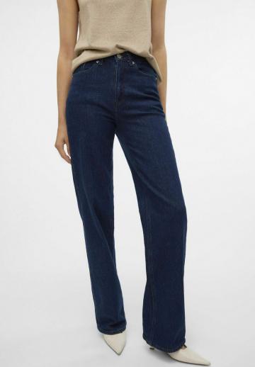 Клешеные джинсы