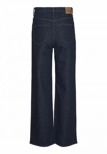 Клешеные джинсы