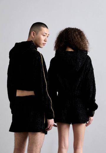 Пуловер с капюшоном