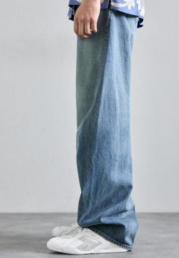 Прямые джинсы