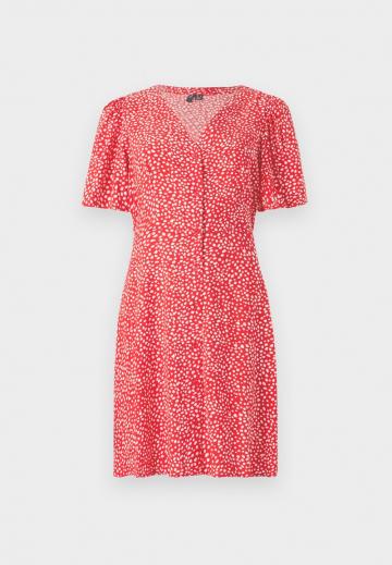 Короткое платье