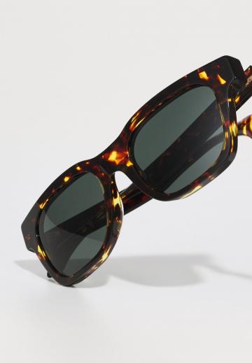 Солнечные очки