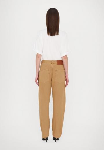 Джинсы бойфренда