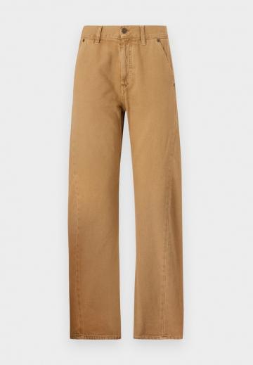 Джинсы бойфренда