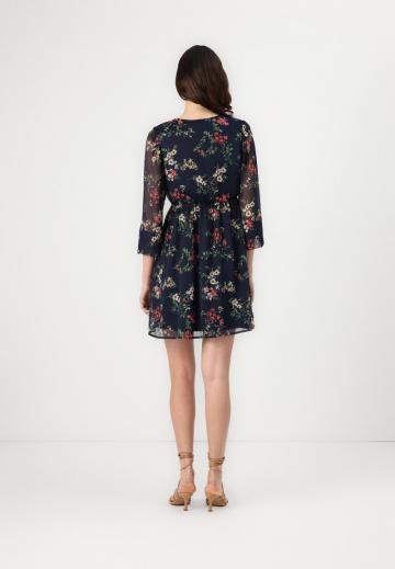 Короткое платье