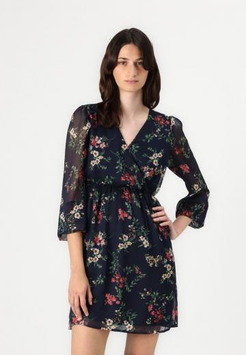 Короткое платье