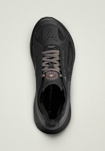 Беговые кроссовки