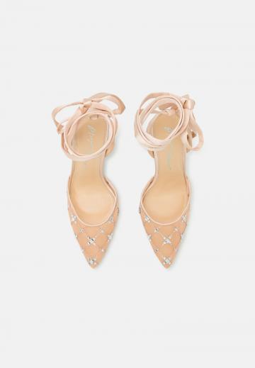 Туфли на шнуровке