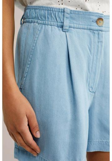 Джинсовые шорты