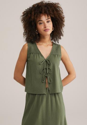 Блузка без рукавов