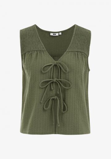 Блузка без рукавов