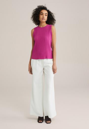 Блузка без рукавов