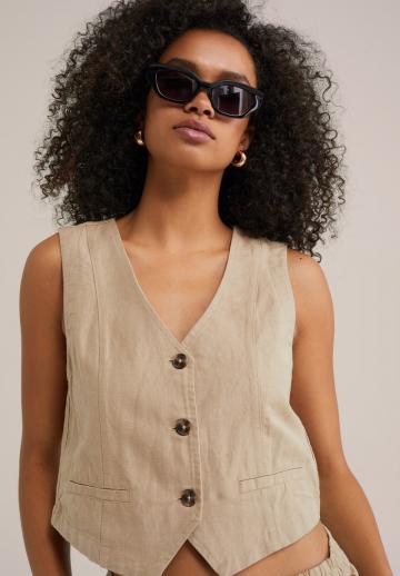 Джинсовая жилетка