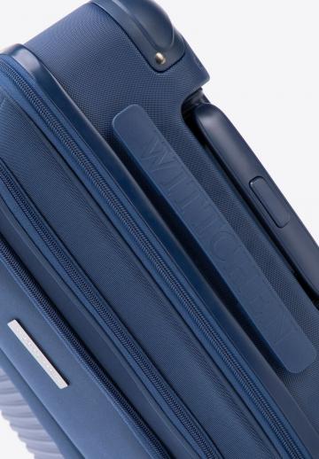 Чемодан на колесах