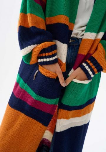 Длинный жилет