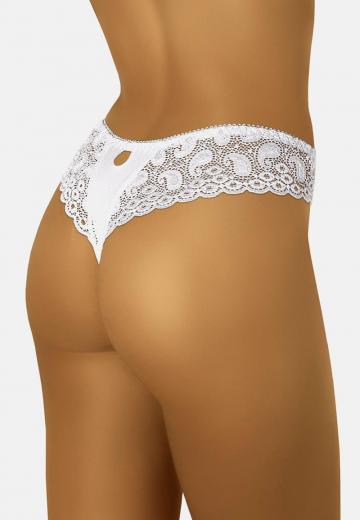 Трусы на бедрах