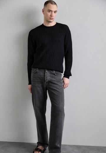 Прямые джинсы