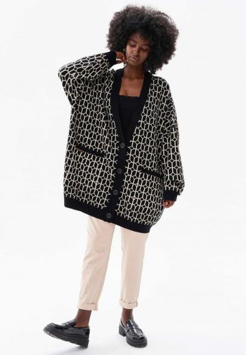 Длинный жилет