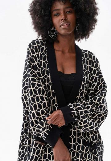 Длинный жилет