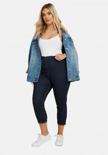 Короткие джинсы